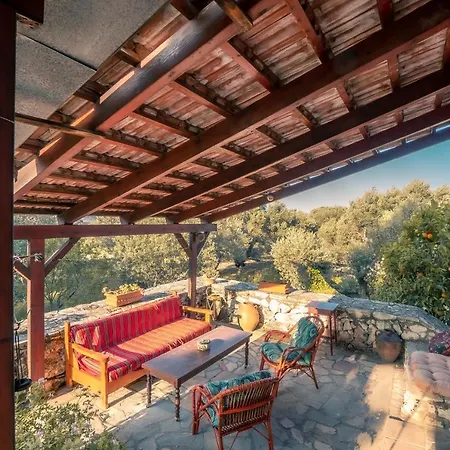 Ferienhaus Rustic Retreat Tílisos