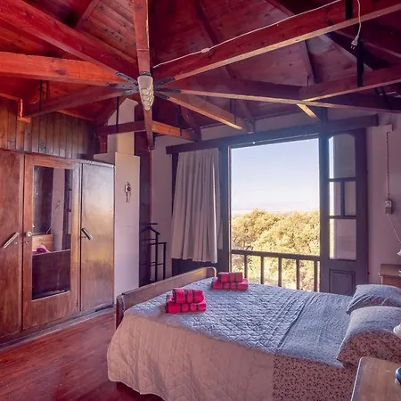 Rustic Retreat * Tílisos
